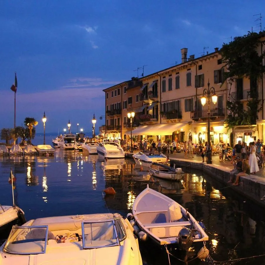 Lacisivm Lake View Lazise Italien