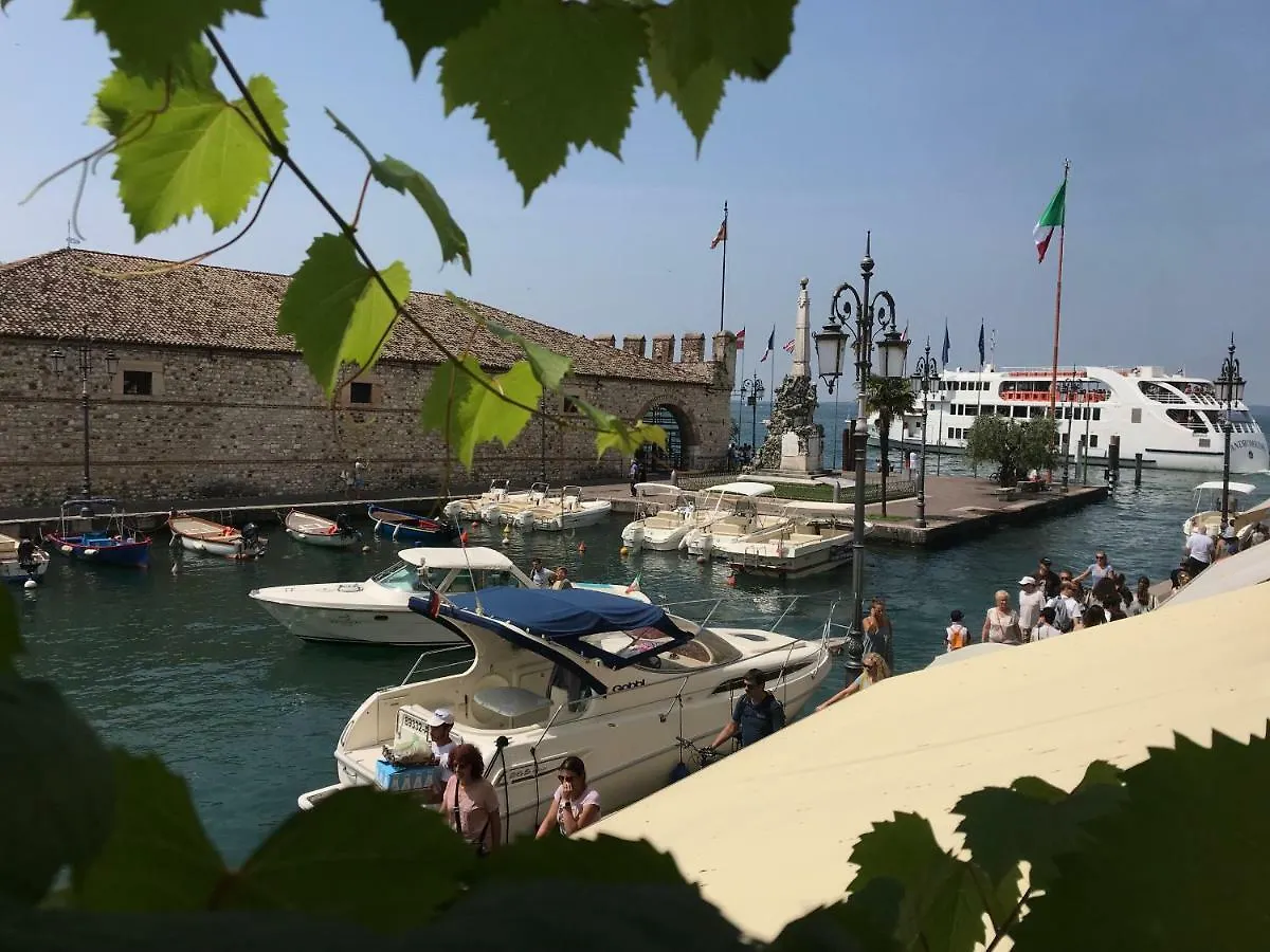 Lacisivm Lake View Lazise 0*,
