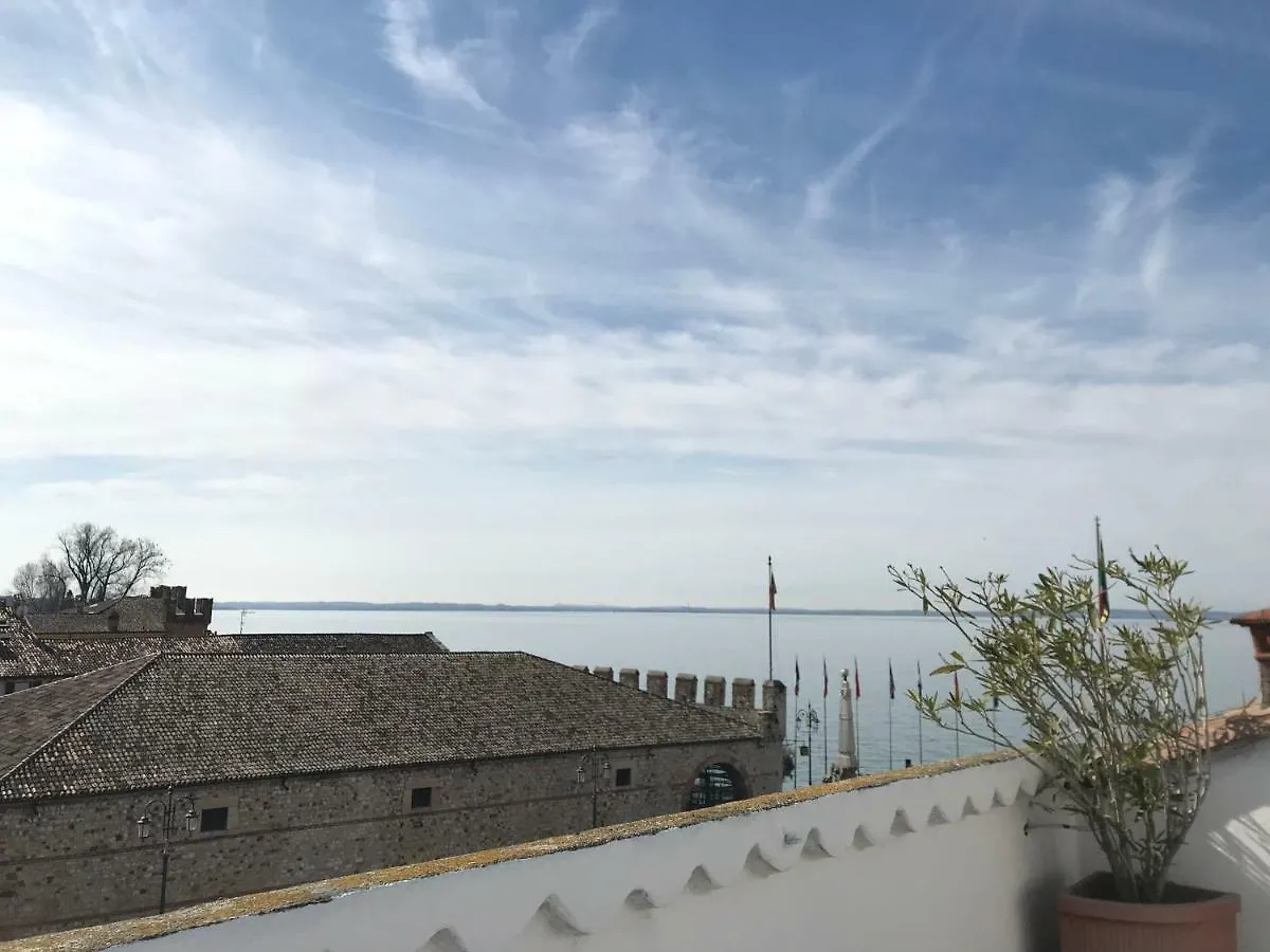 Lacisivm Lake View Lazise Italy